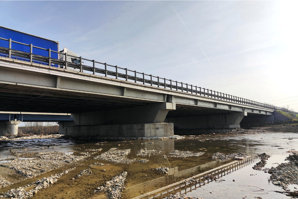 Interventi sul viadotto autostradale A1 Milano-Napoli sul torrente Nure (PC)